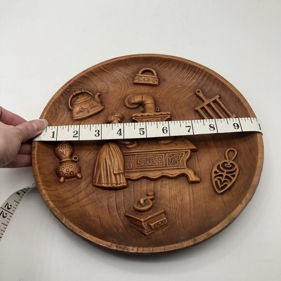 Vintage Multi Prod Inc. USA Decorative Plate Wall Hanging Wood Look Retro Kitsch - Picture 10 of 10